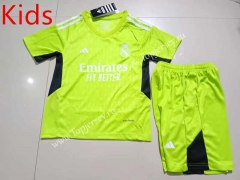 2023-2024 Real Madrid Goalkeeper Fluorescent Green Soccer Uniform-507