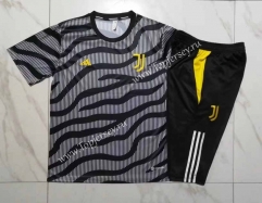 2023-2024 Juventus Black&Gray Short-sleeved Thailand Soccer Tracksuit-815