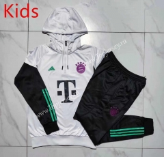 2023-2024 Bayern München White Kids/Youth Soccer Tracksuit With Hat-815