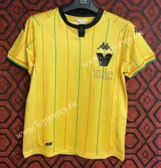2023-2024 Venezia FC Goalkeeper Yellow Thailand Soccer Jersey AAA-2483